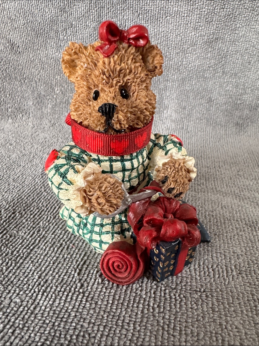 1997 Carlton Cards Brown Teddy Bear ‘Heart Patch Place’ 1st Edition Figurine